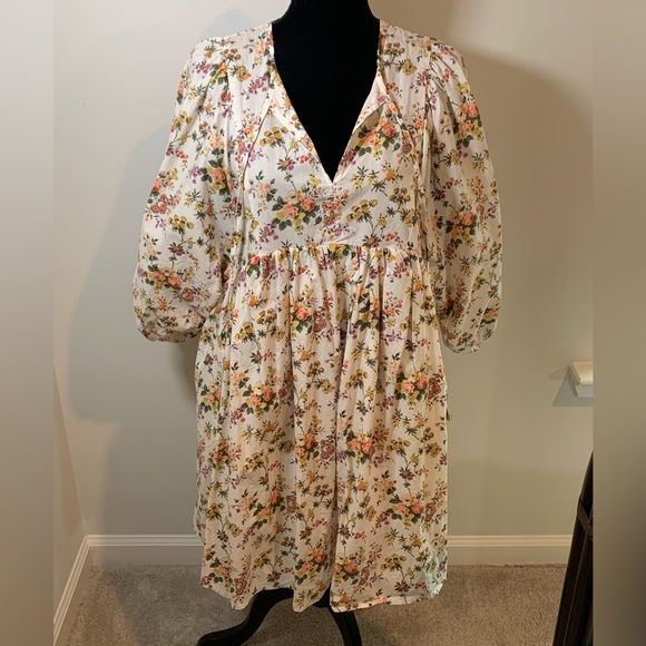 entro Dresses & Skirts - Floral Dress Size Medium Puffy Sleeves Boho Retro Flowy Cottagecore